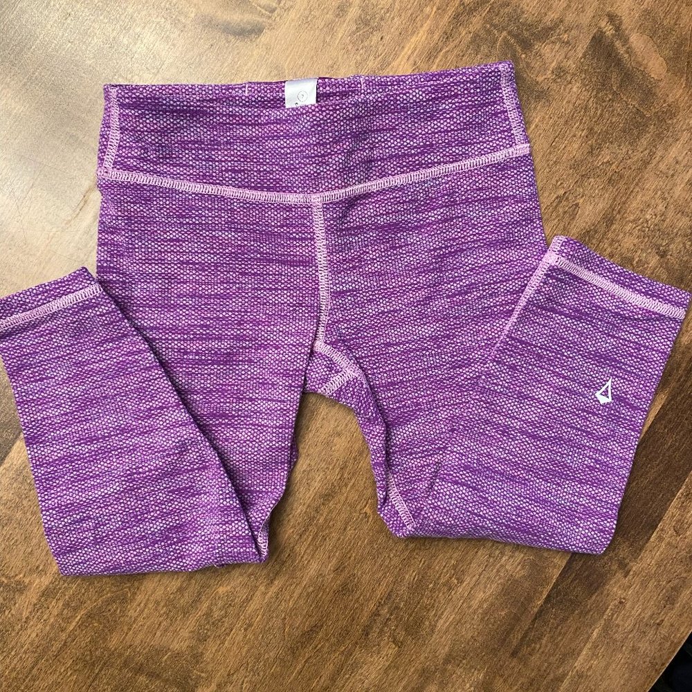 Ivivva by Lululemon Size 7 Capri Leggings